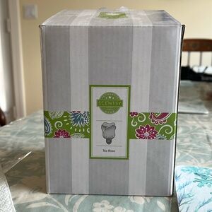 NIB Scentsy Tea Rose Plug In